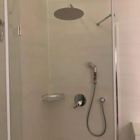 בית אירוח Altbauperle In ברלין